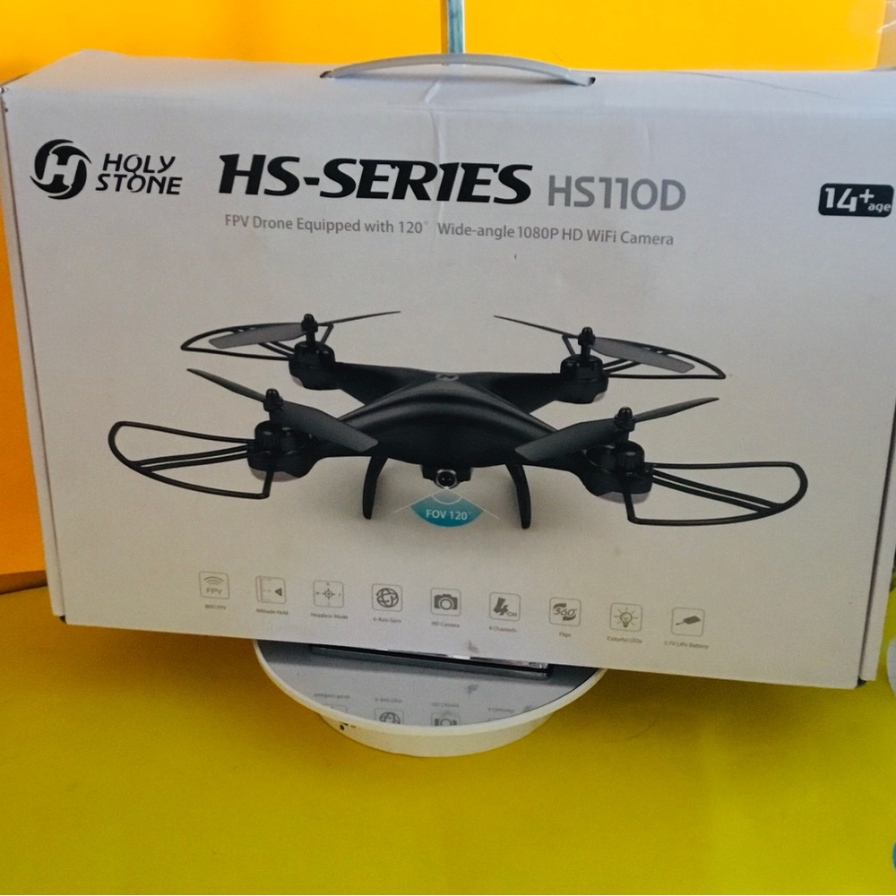 Holy Stone HS-series HS11OD
FPV Drone equipped with 120 Wide -Angle